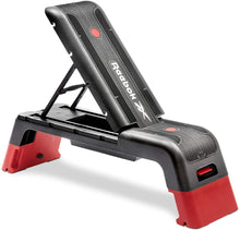 Lade das Bild in den Galerie-Viewer, Reebok Studio Deck - Schwarz und Rot